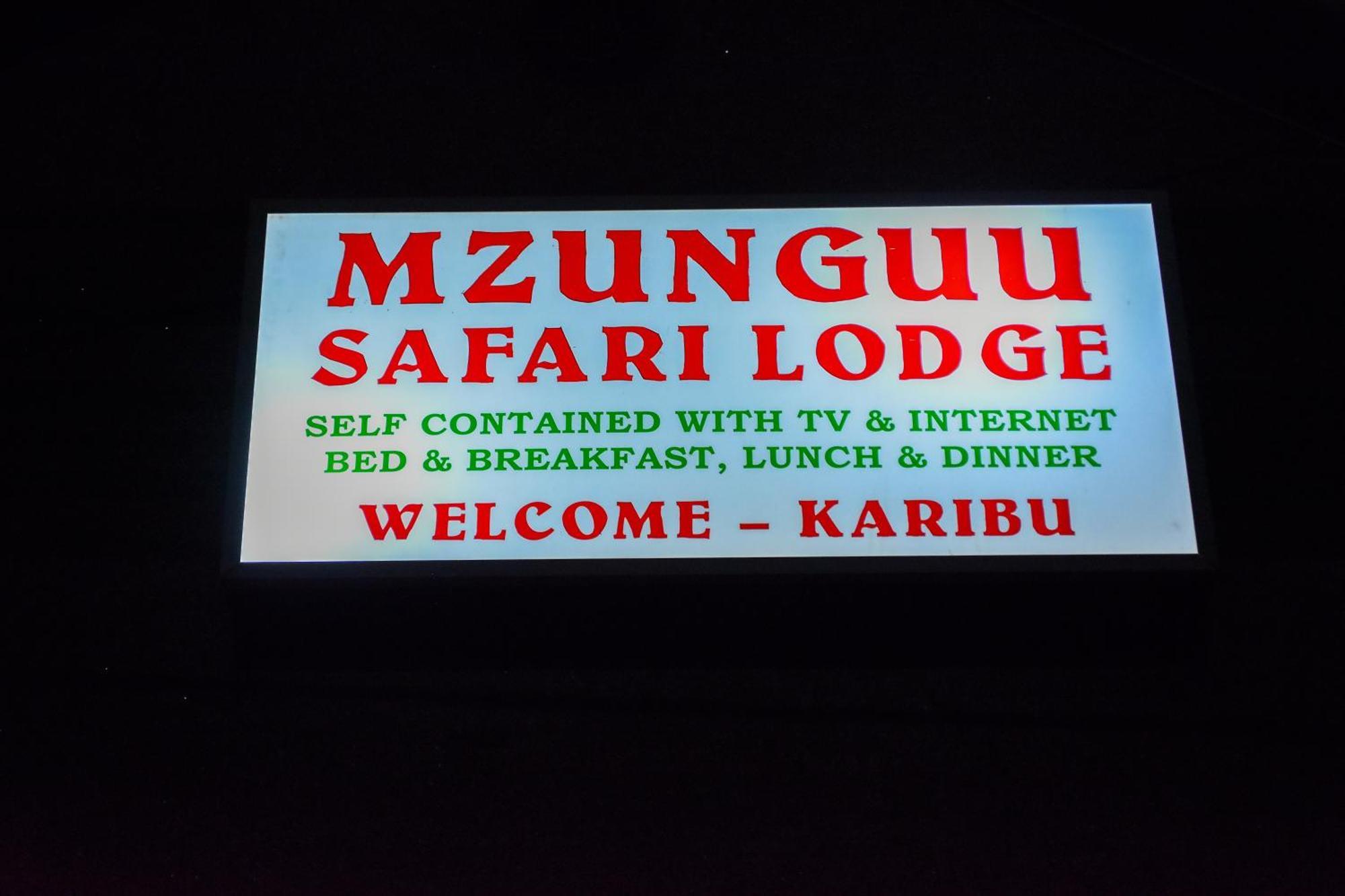Mzunguu Safari Lodge 育空河 外观 照片